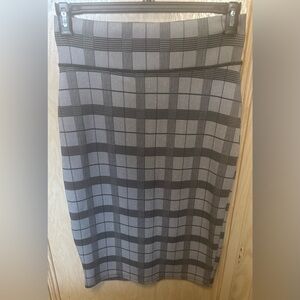Pencil Skirt Womens Sz M Gray‎ Black Plaid Pull On Back Slit Office Bodycon